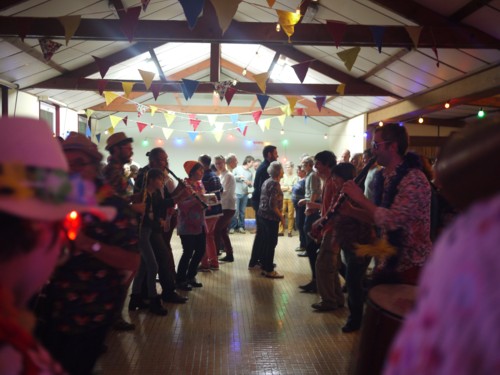 La Clique Costarmorigène au bal "chantons noa" à Boucey en 2017